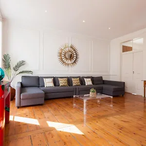 https://tejo-vintage-three-bedroom-apartment-by-lu-holidays.hotels-lisbon-portugal.com