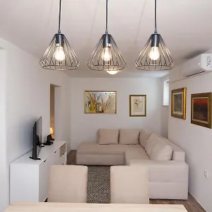  Apartment Sweet City Center